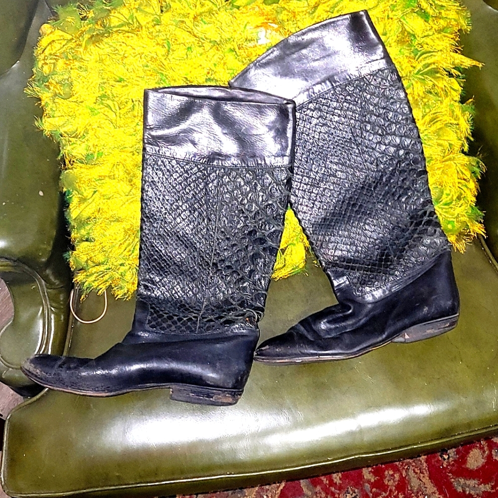 Via Spiga Vintage Flat Black Leather & Genuine Snakeskin Boots
